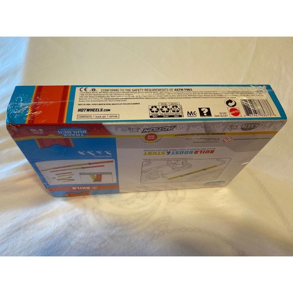 Hot Wheels Track Builder Unlimited Fold Up Track Pack Build and Rebuild!! NEW - Picture 3 of 6